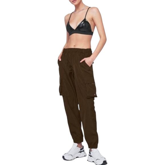 ALO Yoga Brown Cargo Jogger Pants S Crinkle Nylon Drawstring Lightweight Style - Picture 6 of 15